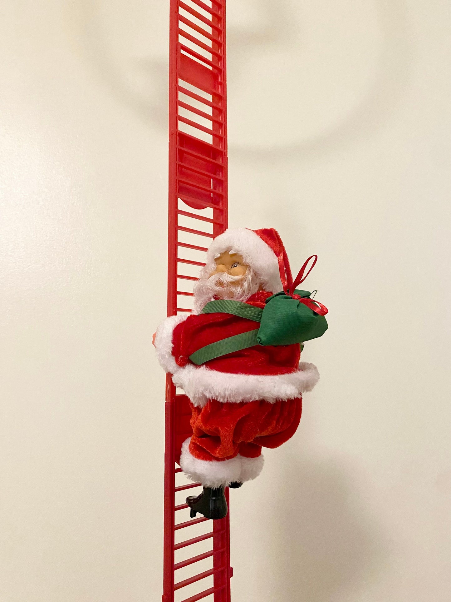 Electric Climbing Santa Claus  Christmas Decoration with Music and Light - Ladder