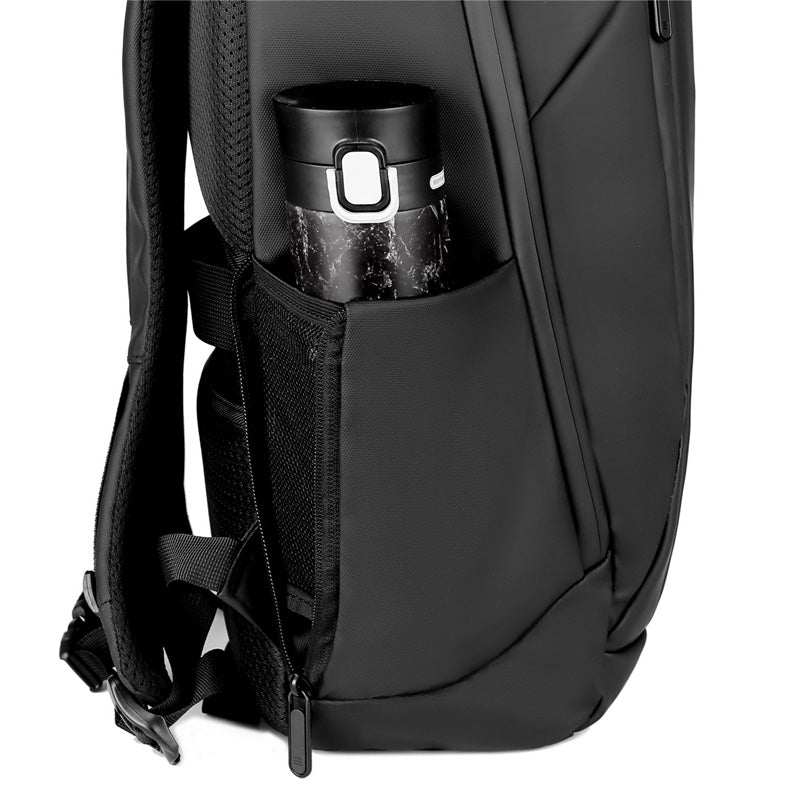 Rovark ProTech — Backpack with USB Charging Port